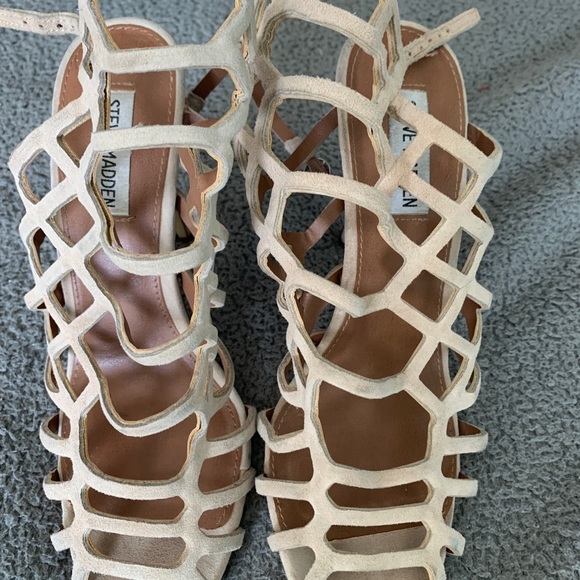 COPY - Steve Madden nude heels - Picture 2 of 2